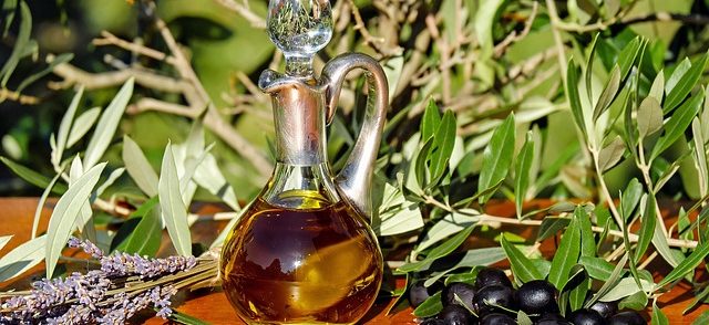 olive-oil-1596417_640-640x294